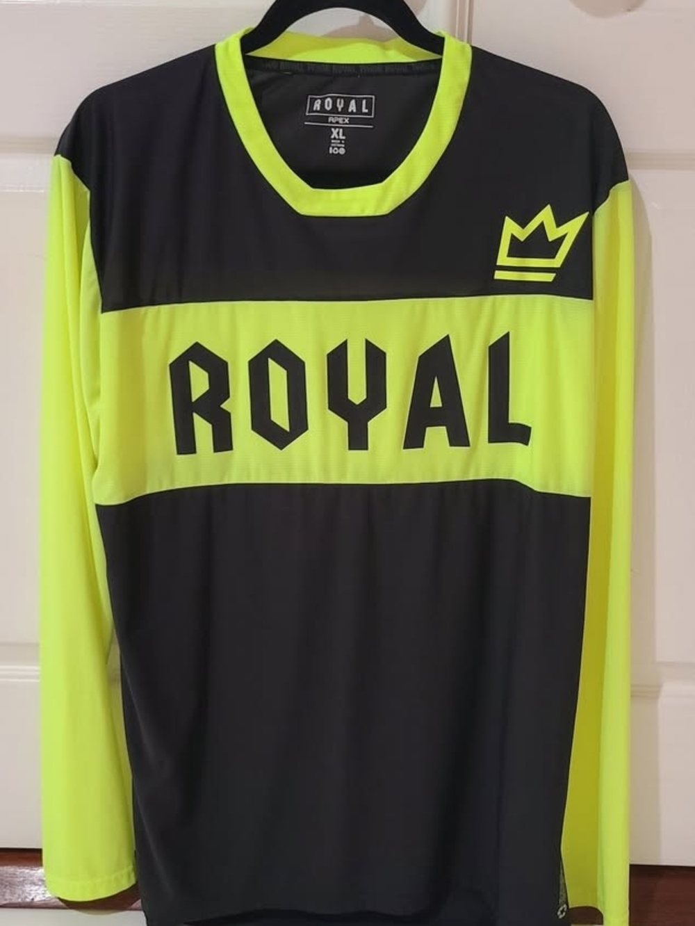 Group of MTB Jerseys - Picture 3 of 12